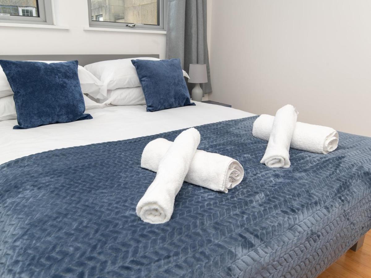 Pass The Keys Bright Modern One Bed Apartment - Bath City Centre Buitenkant foto