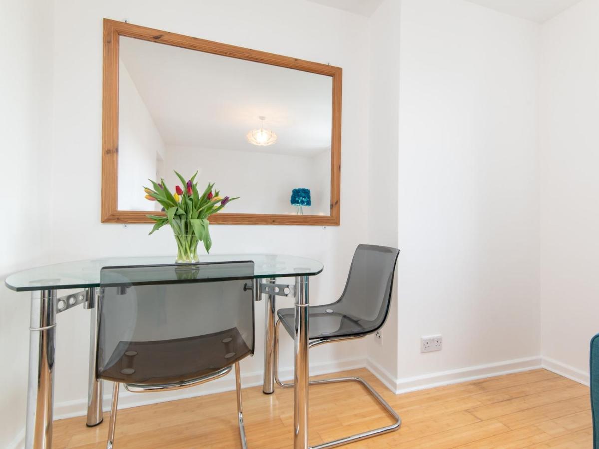 Pass The Keys Bright Modern One Bed Apartment - Bath City Centre Buitenkant foto