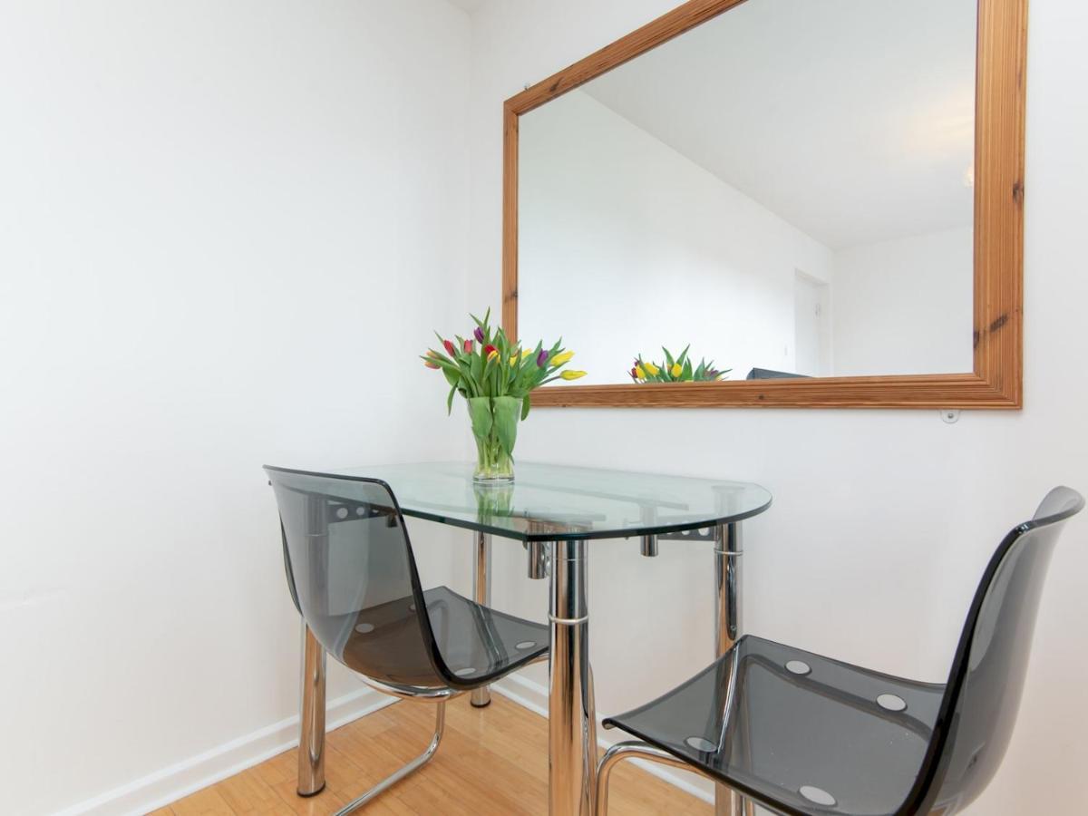 Pass The Keys Bright Modern One Bed Apartment - Bath City Centre Buitenkant foto